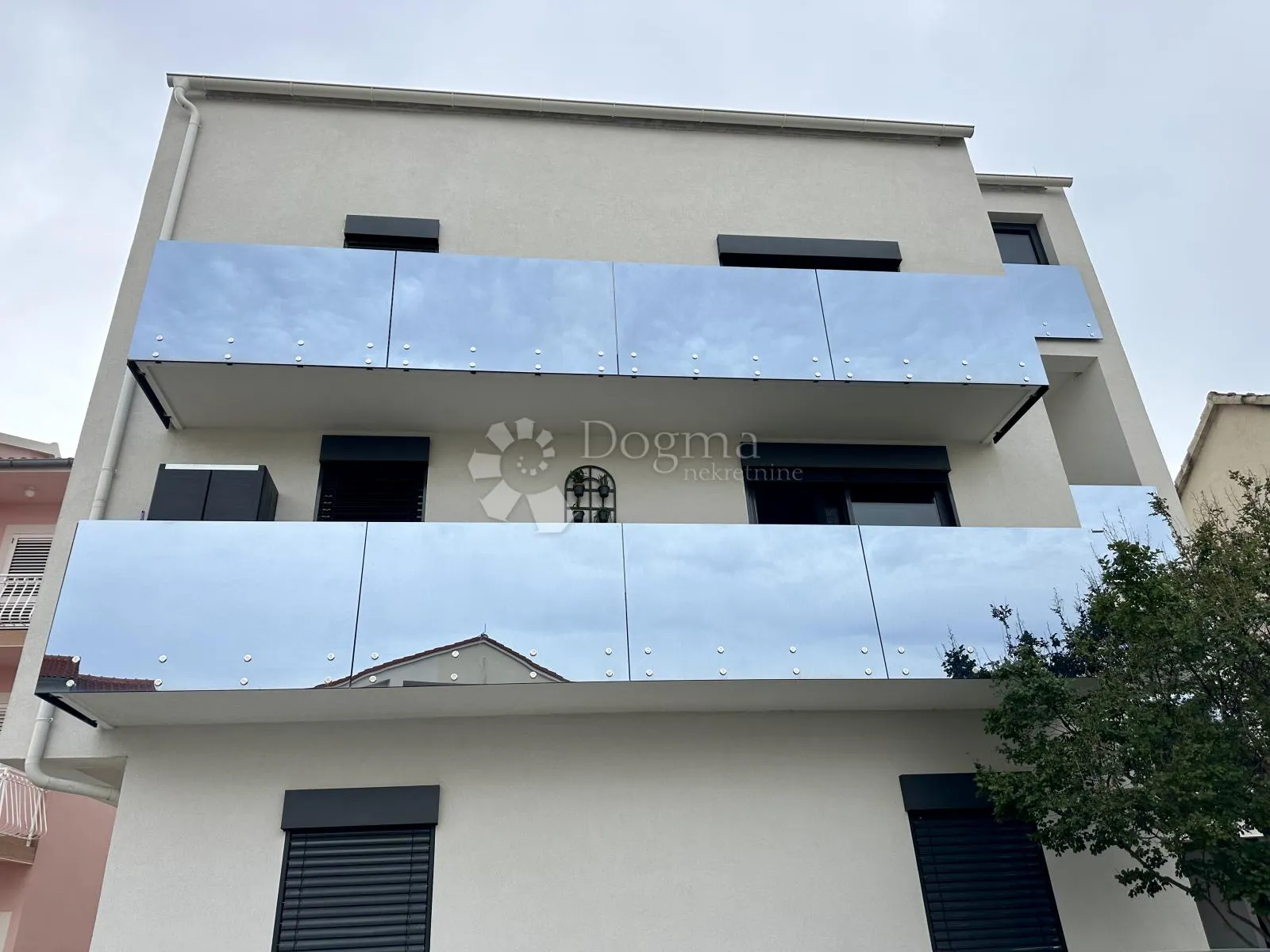penthouse 140m2 kompletno namješten prilika!! 300m od mora - slika 24