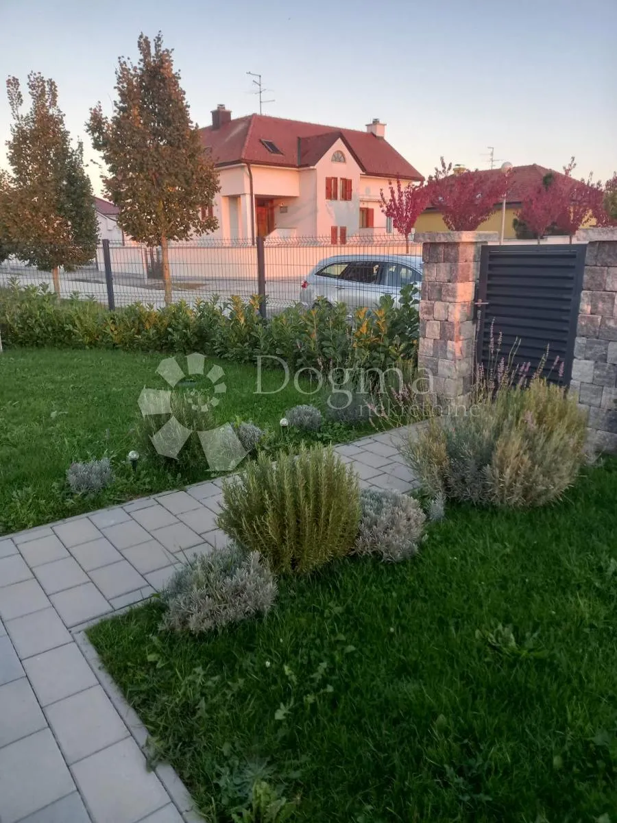 luksuzna kuća u mirnom djelu varaždina - slika 12