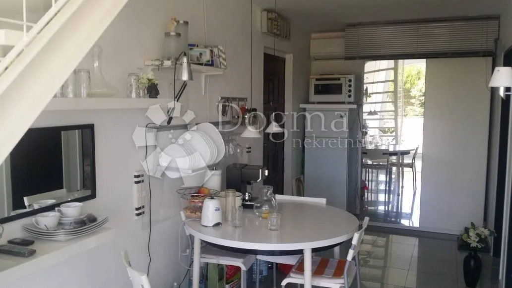novigrad, dvoetažni apartman 100 m od mora - slika 2