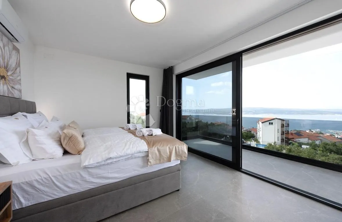ekskluzivna vila sa trajnim pogledom na more - crikvenica - slika 22