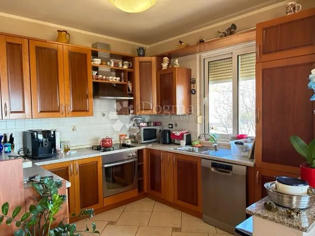 odlična kuća kostrena u blizini mora - slika 3