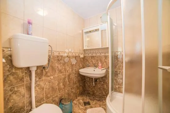 dvoetažni stan 100 m² – mogućnost 2 stana ili jednog velikog, 800 m od mora – rovinj - slika 12