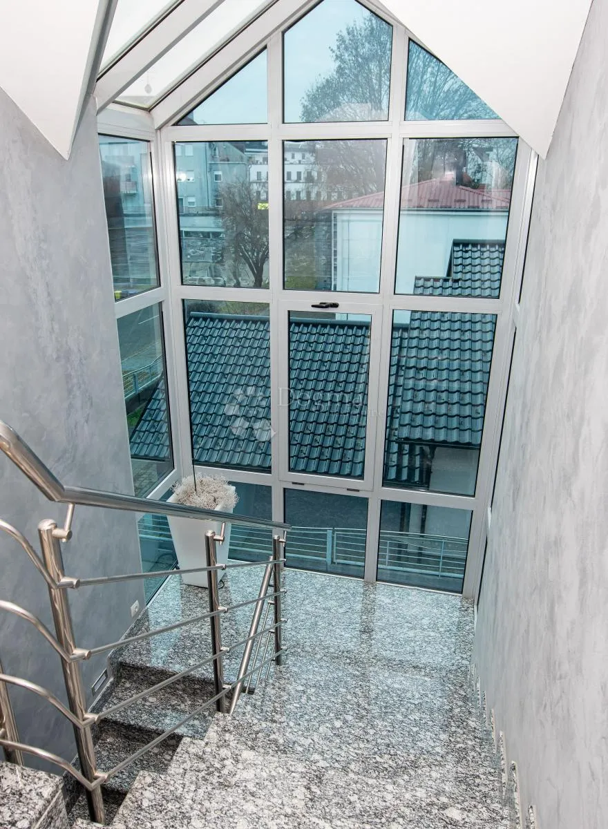 stambeno - poslovna zgrada u centru varaždina - slika 8