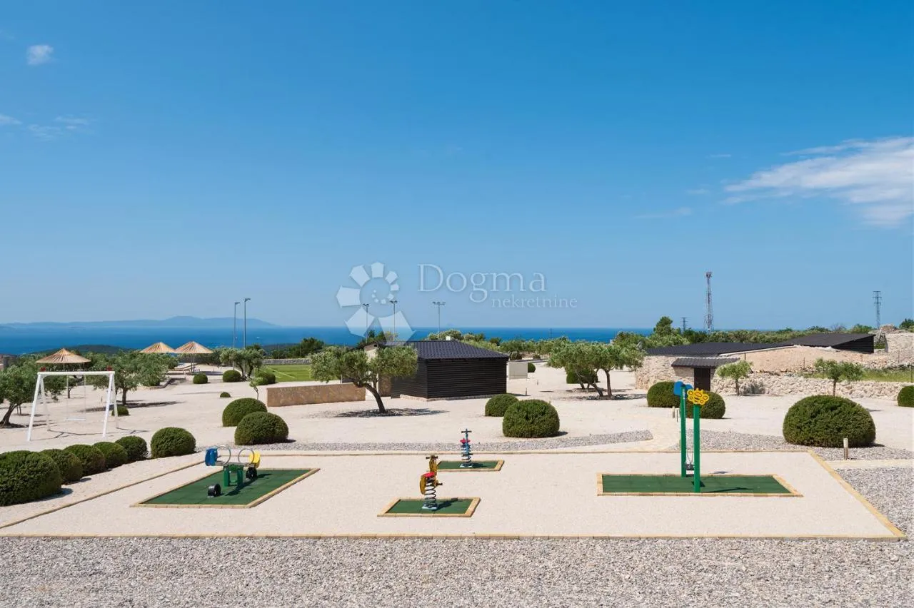 hacienda na braču 10000m2 okućnice - slika 24