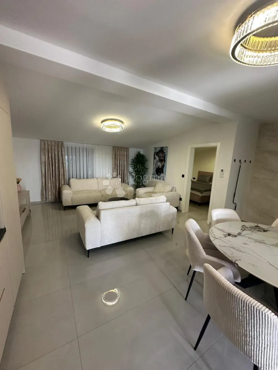 moderna vila sa bazenom na otoku viru top lokacija - slika 15