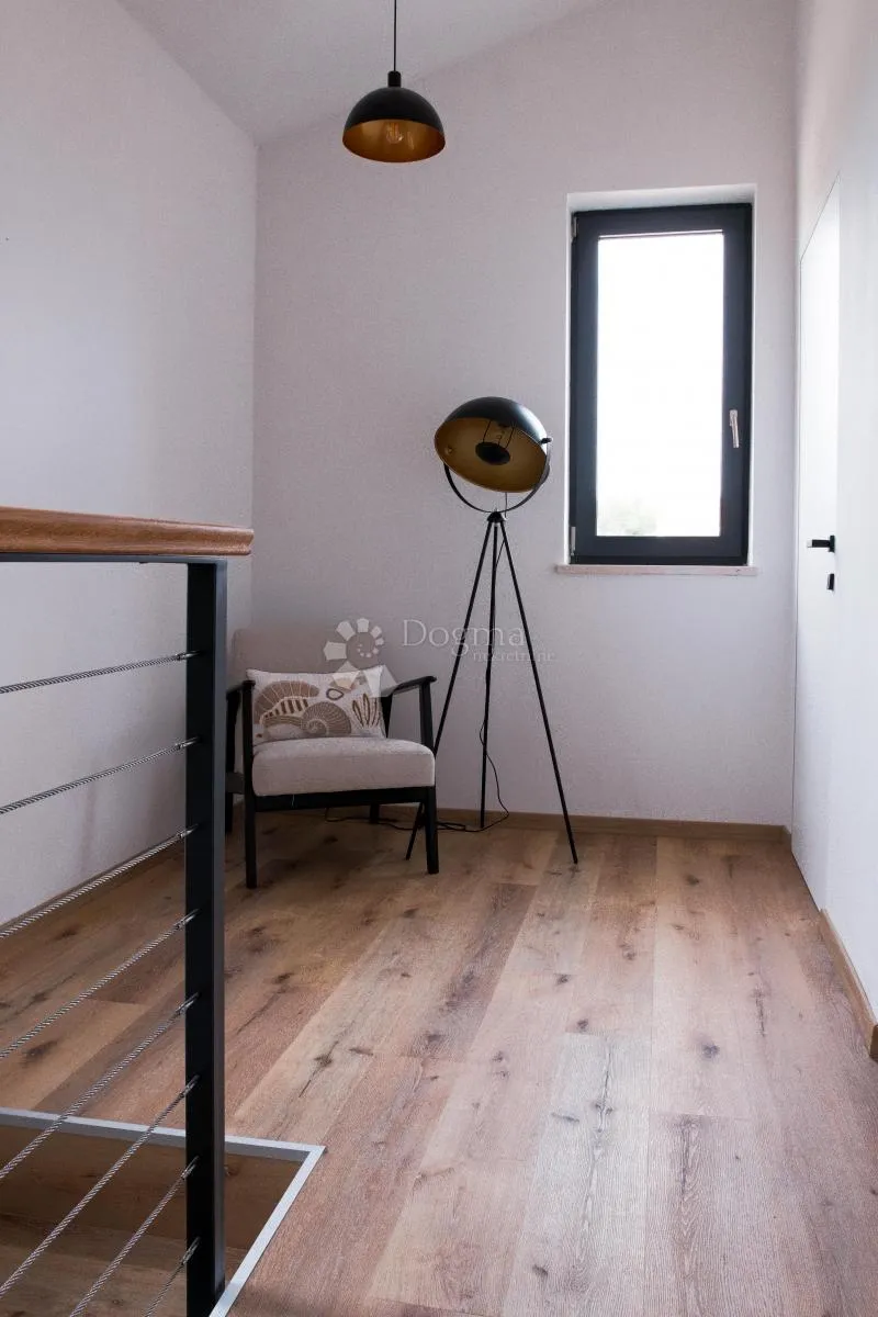 poreč okolica – moderna vila s bazenom i 4 spavaće sobe - slika 19