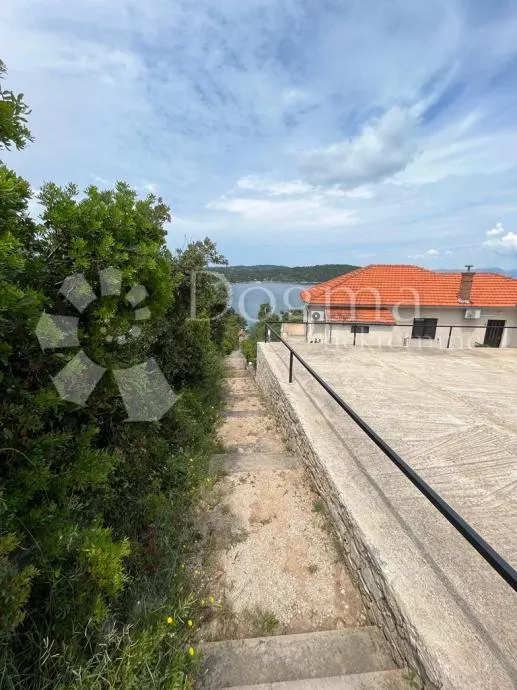 kuća na šolti 100m od mora - slika 11