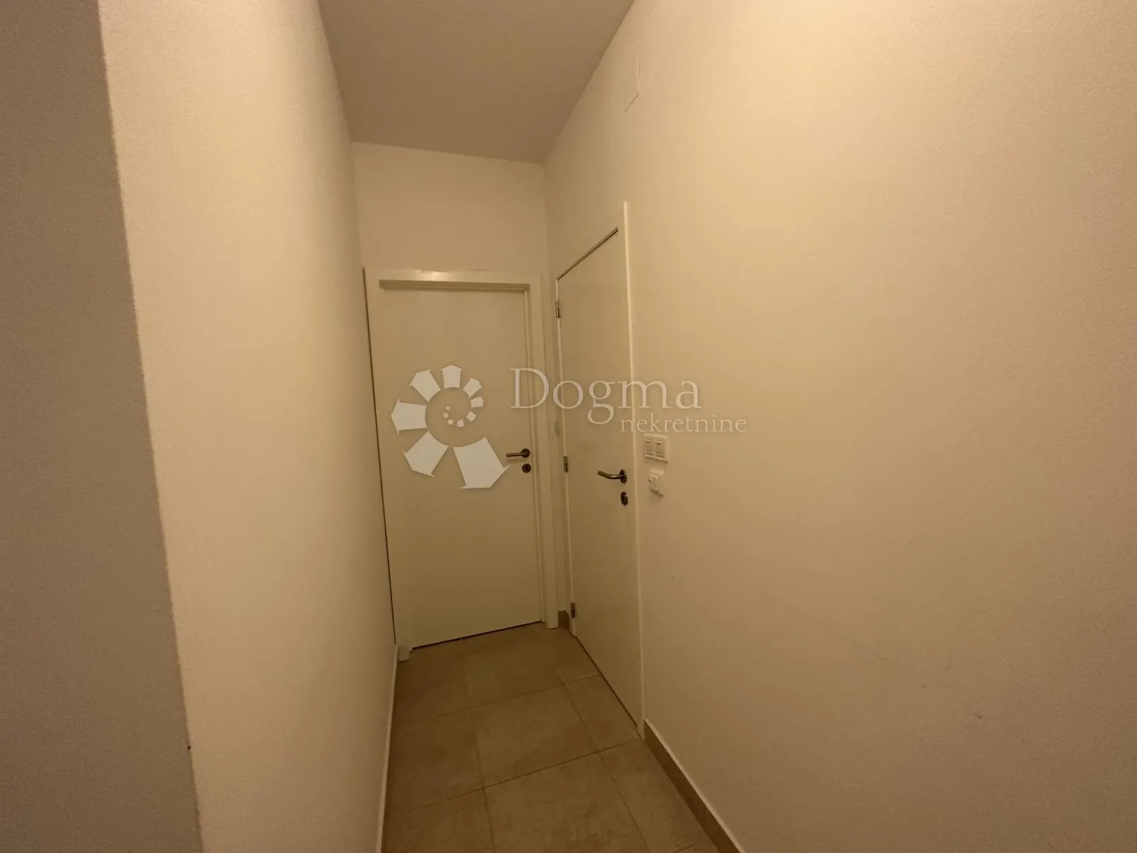 prilika! penthouse sa panormaskim pogledom i bazenom crikvenica - slika 12
