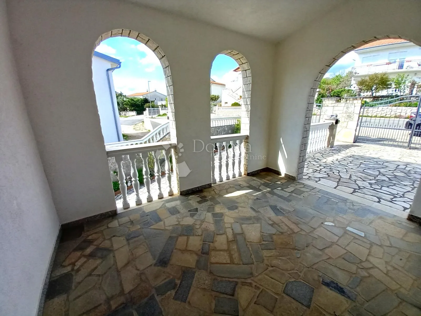 apartmanska kuća 120 metara od plaže - slika 35