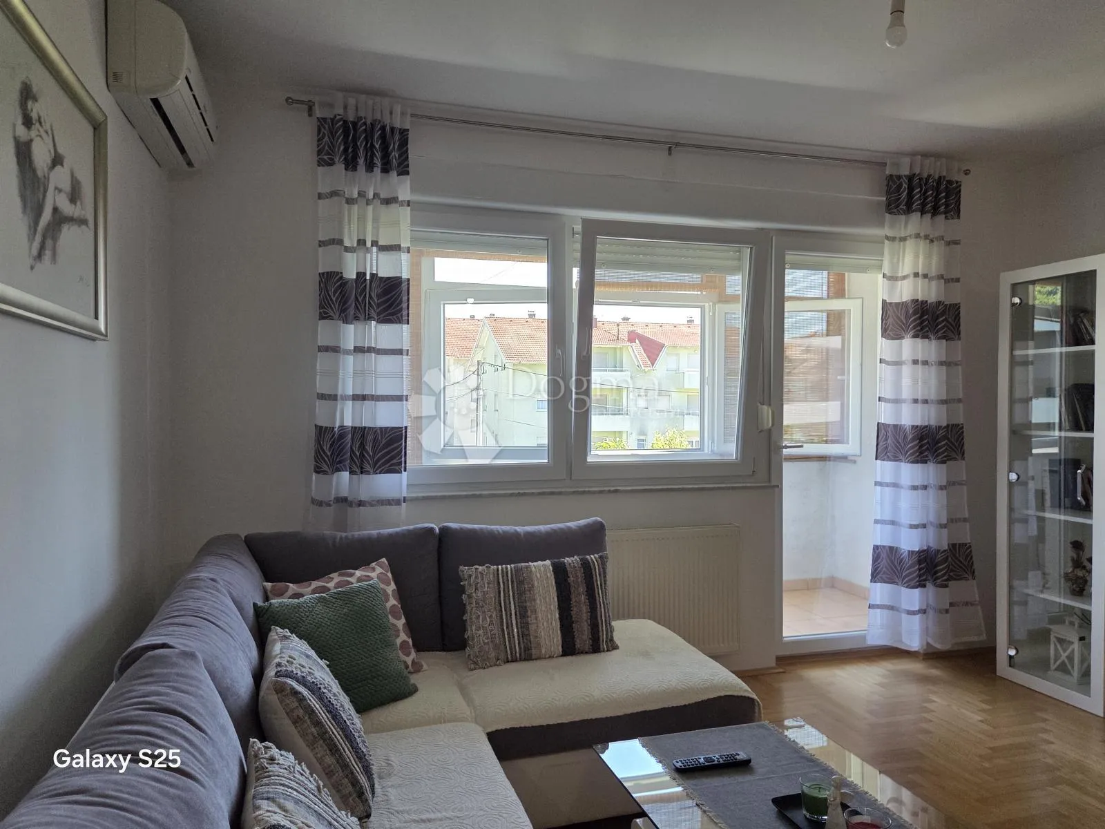 dugo selo dvosoban stan 51 m2 sa garažnim parkirnim mjestom i ostavom - slika 7