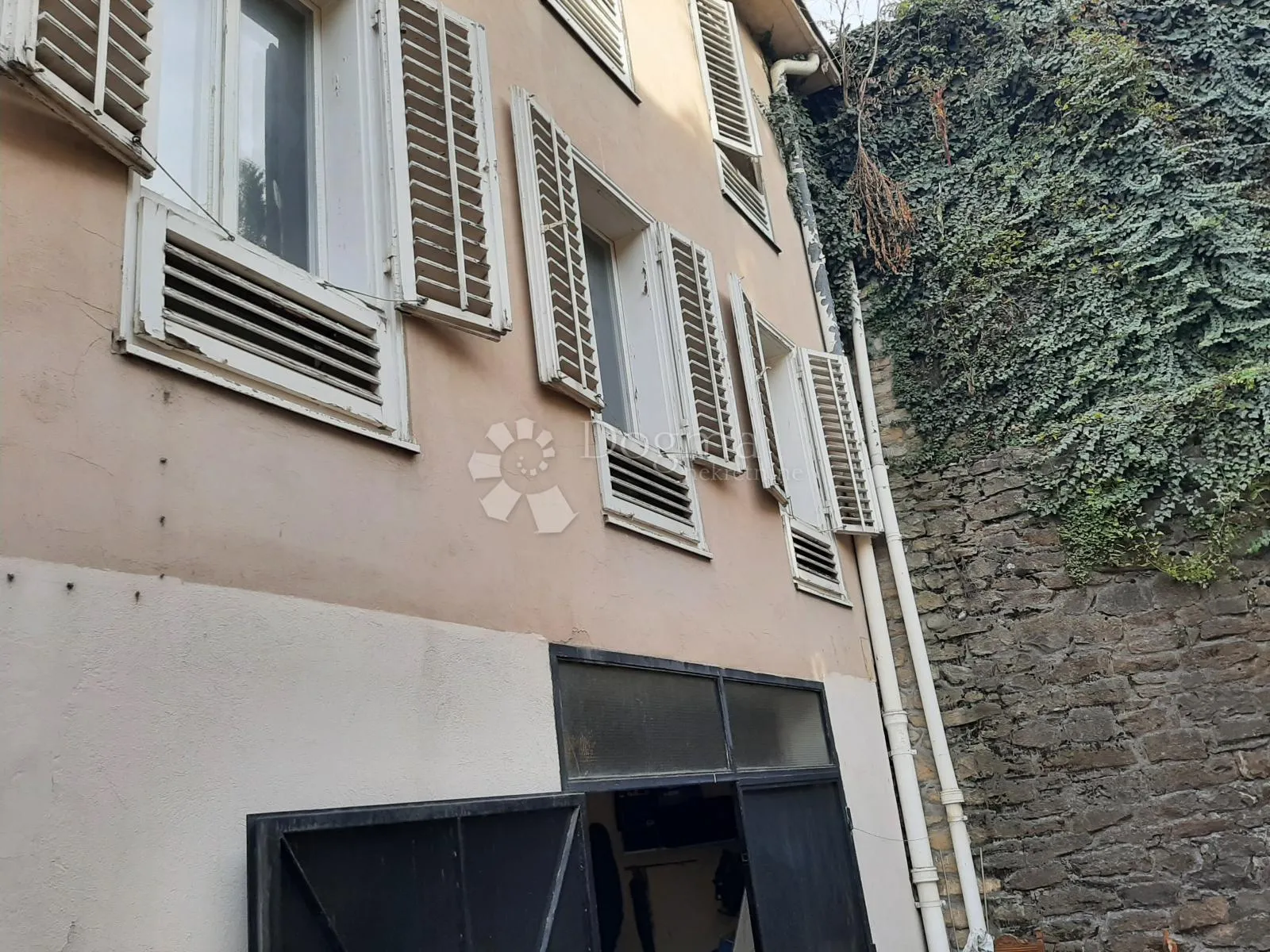 medvedgradska, rohbau stan od 63,85 m2 s projektom za 3soban - slika 2