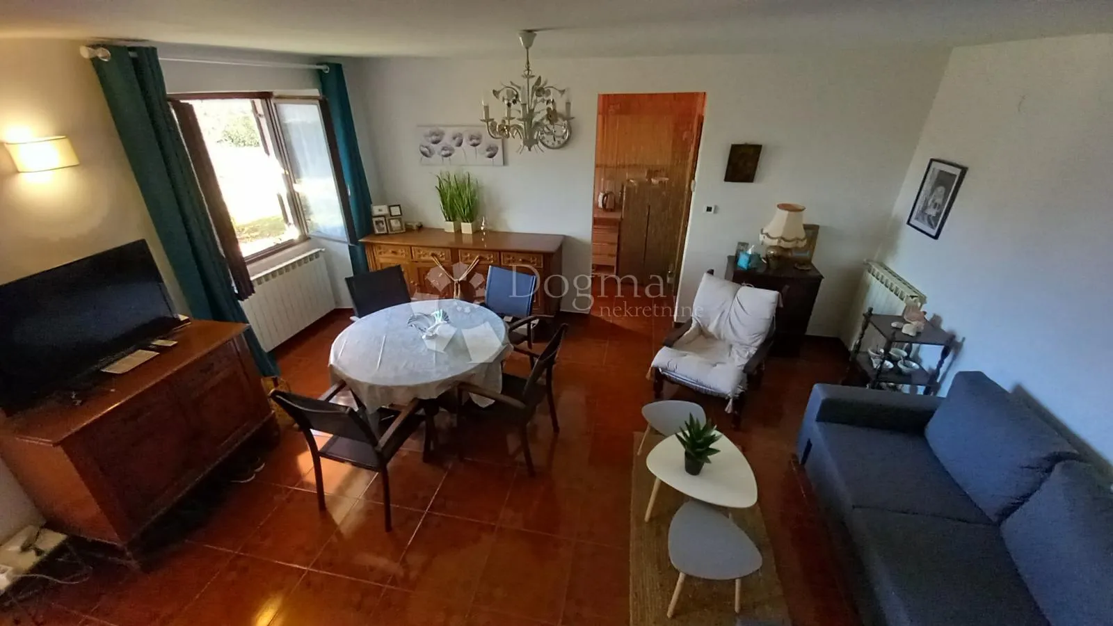 prostrana kuća s dva apartmana u mirnom okruženju blizu brtonigle - slika 19
