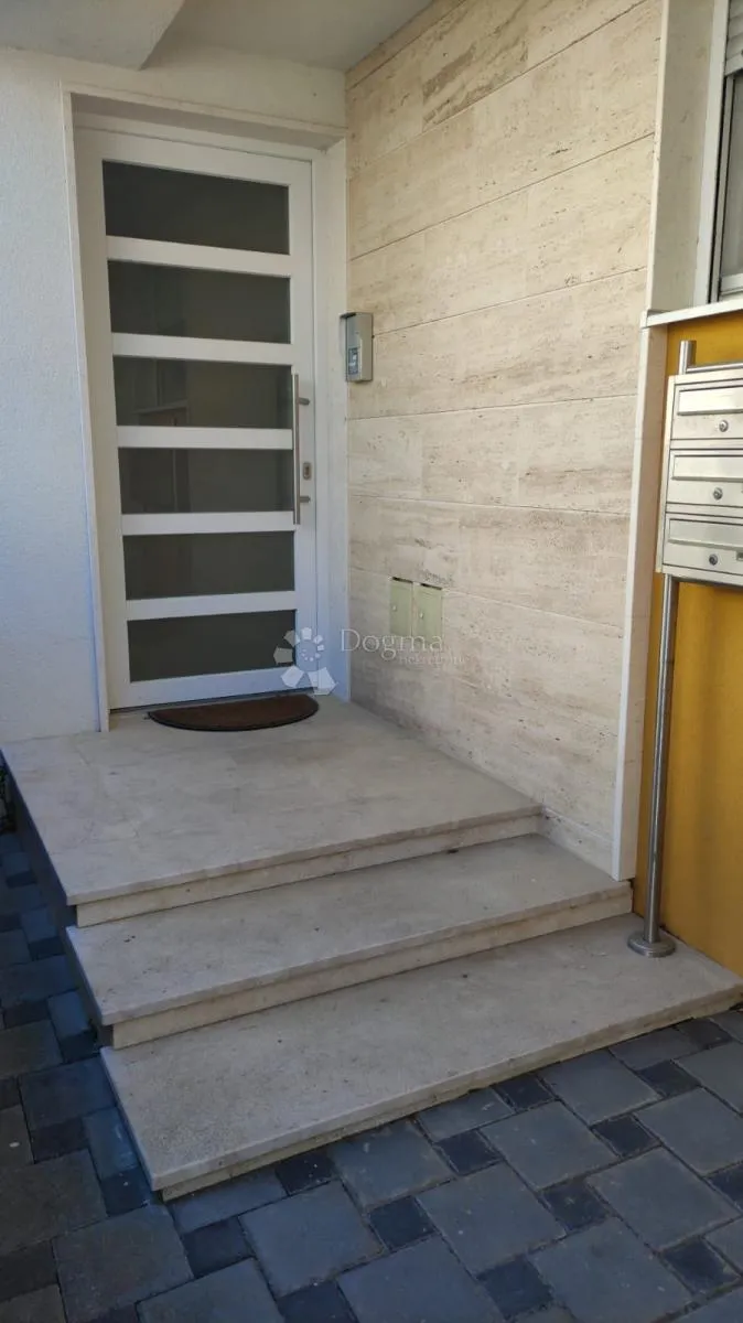 zadar – mocire: luksuzan trosobni stan na odličnoj lokaciji - slika 11