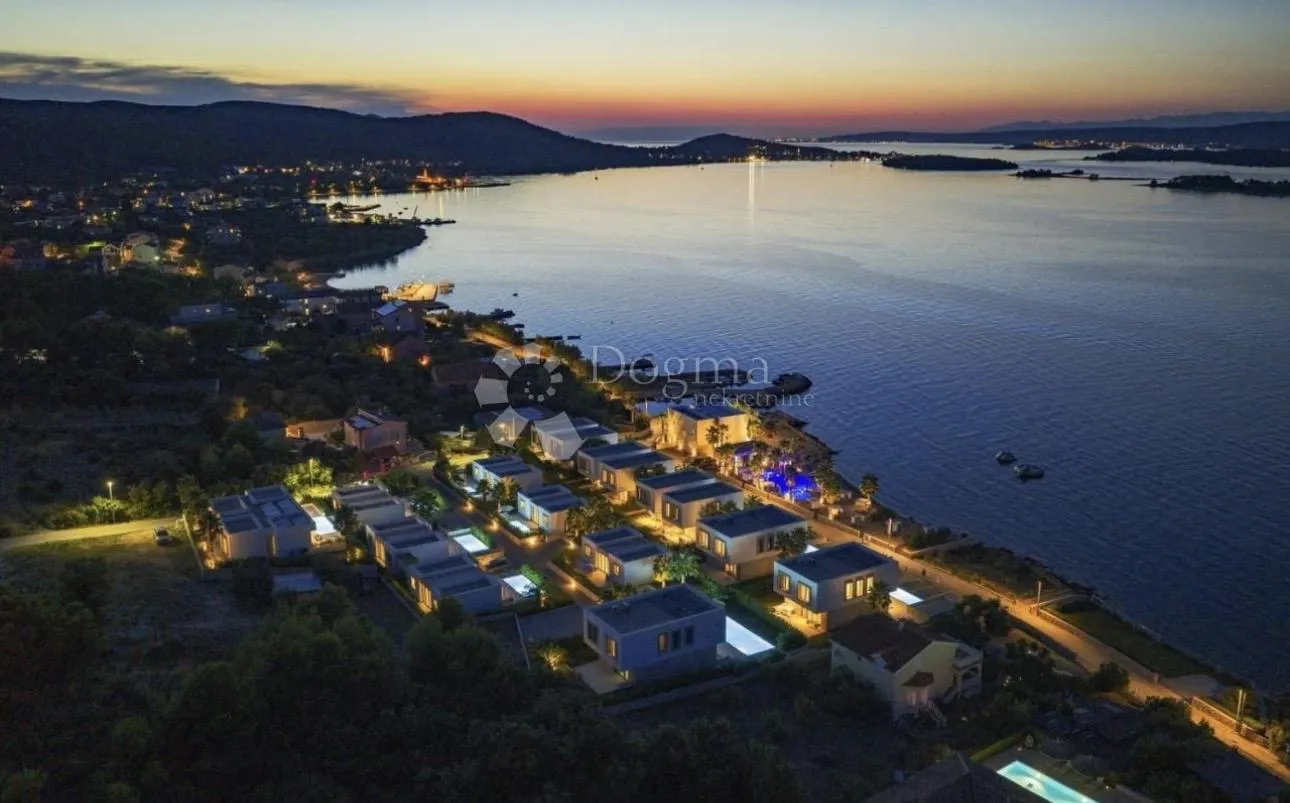 obalna rezidencija iznad standarda – moderna vila prve linije - slika 7