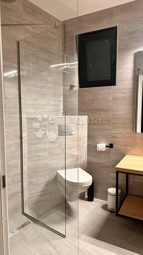 renovirana kuća u centru rovinja - slika 8