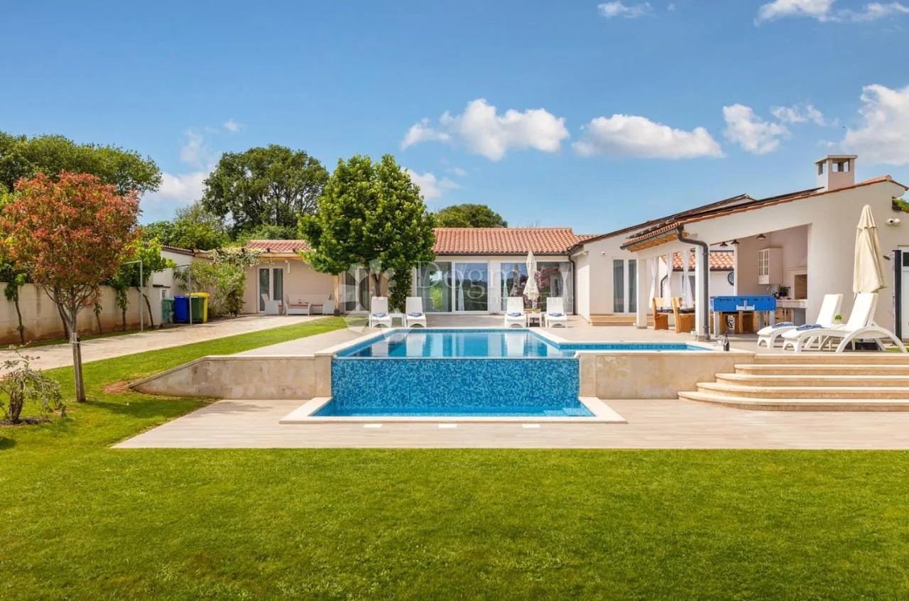 villa u banjolama 150m2 za dugoročni najam - slika 1