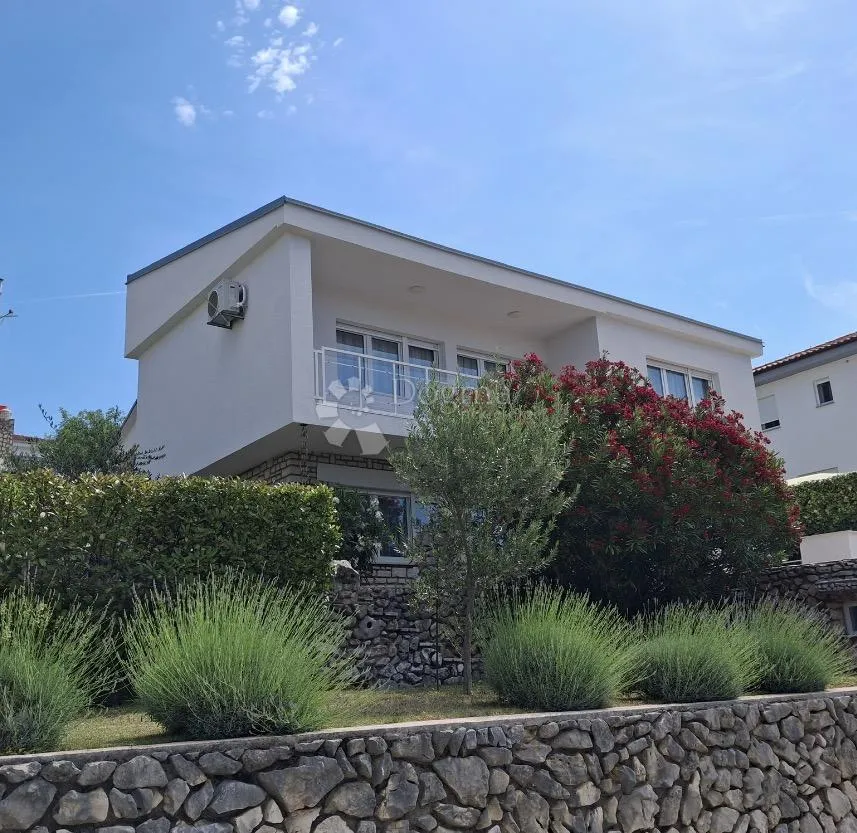 Kuća u Crikvenici – rijetko dostupna na tržištu! - Crikvenica