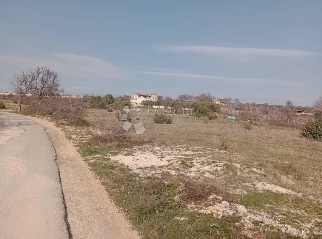 odlično građevinsko zemljište - slika 9