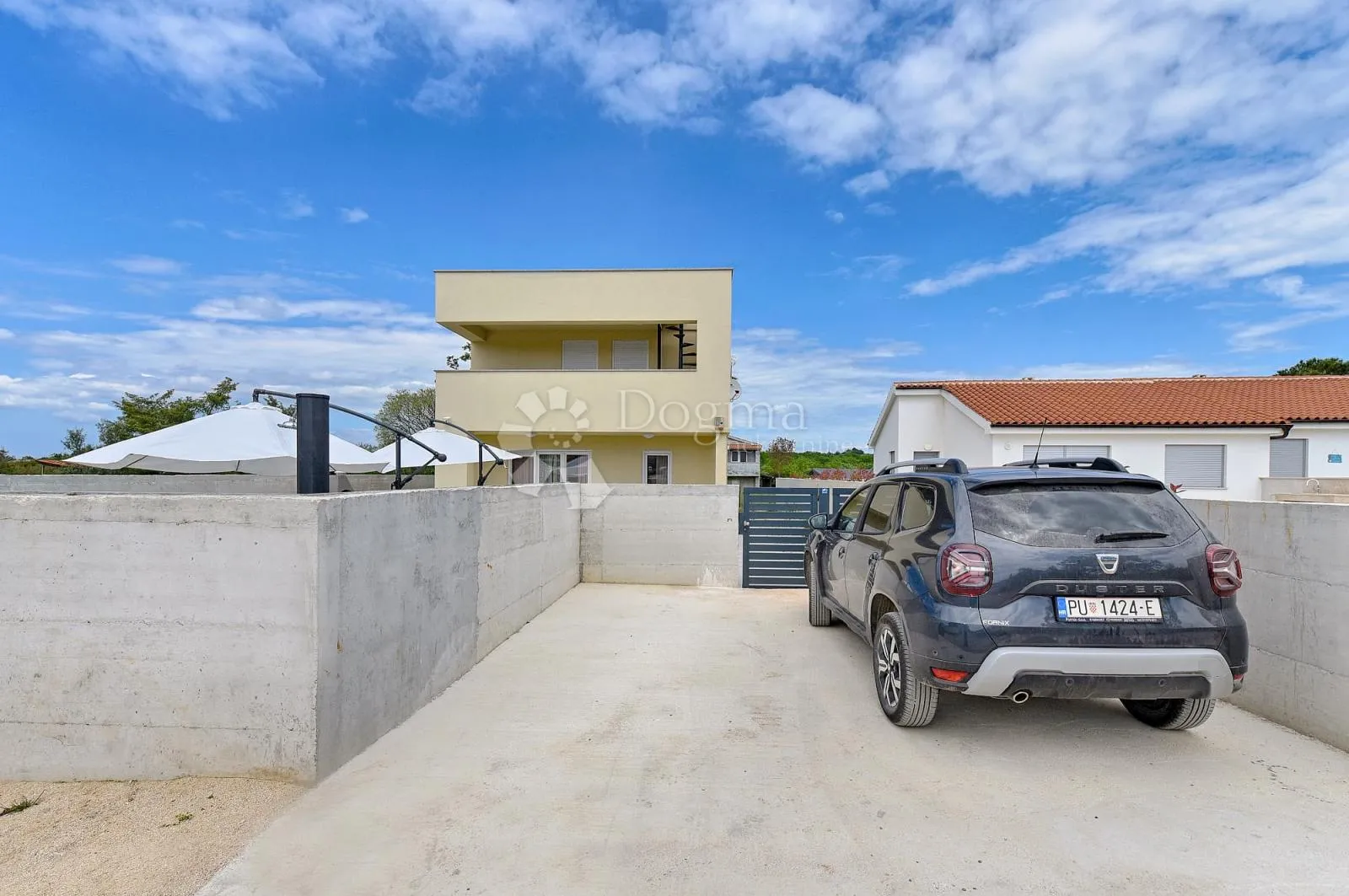 moderna kuća peroj, u blizini mora, pogled more-krovna terasa 125m2 - slika 30