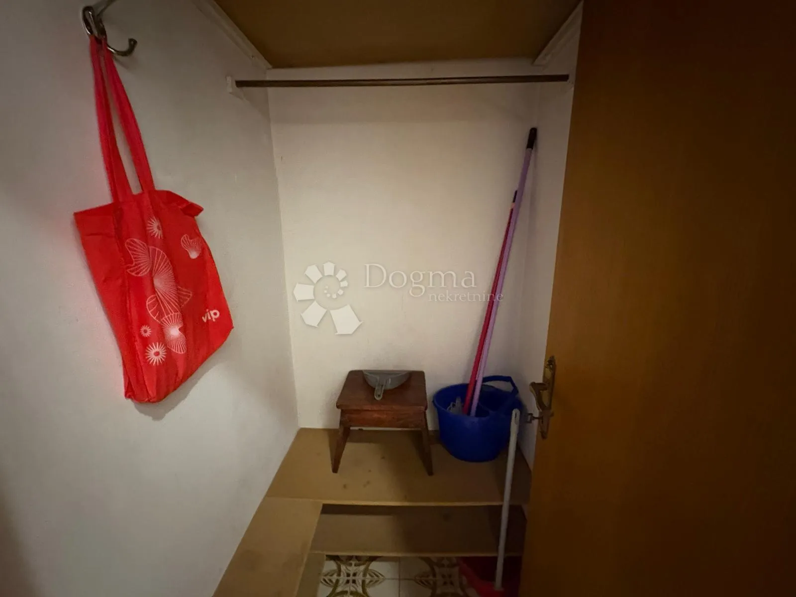 samo u dogmi - stan sa vlastitim vrtom, garažom i natkrivenim parkingom - slika 11