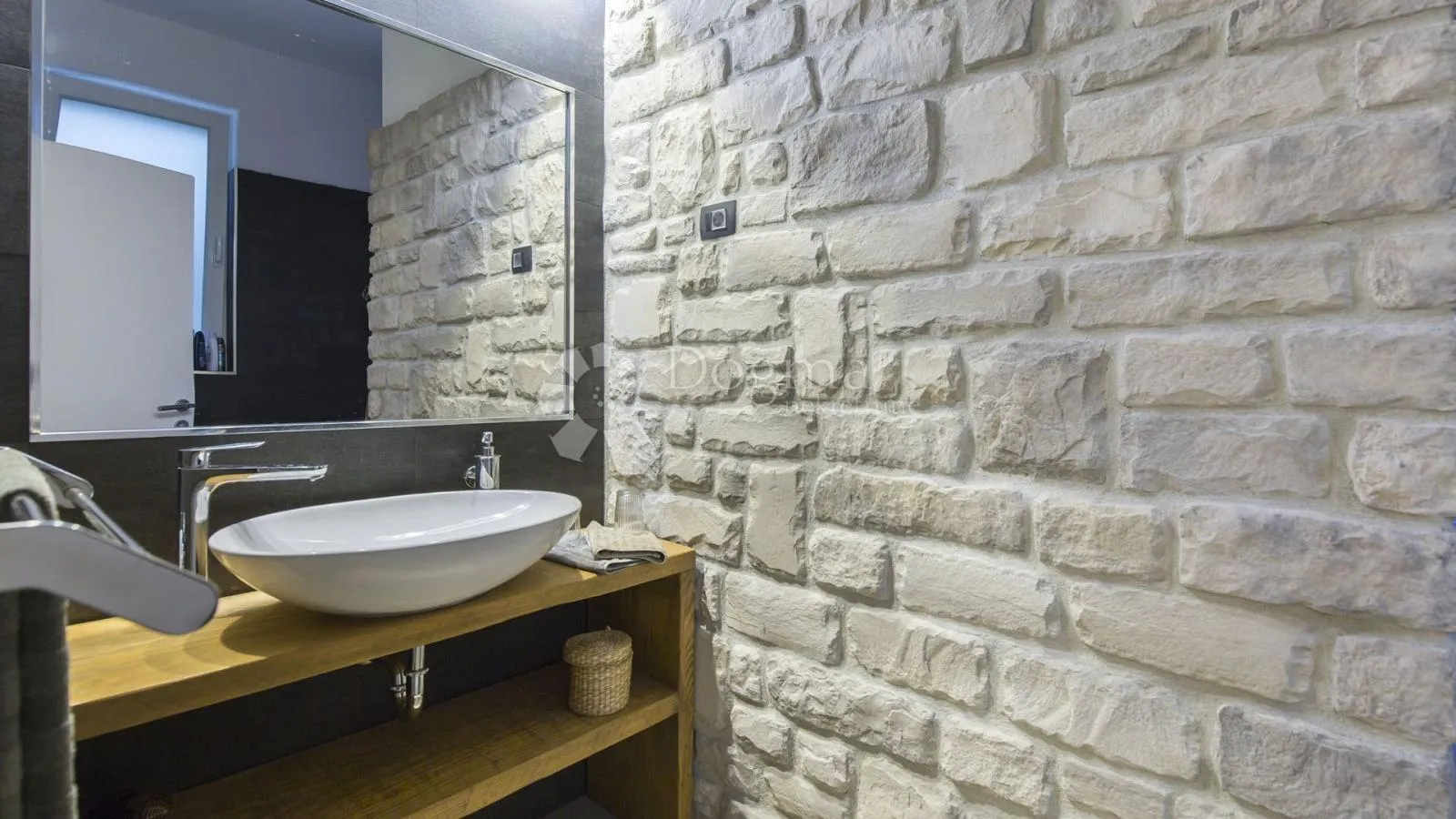 villa s 5* - panoramski pogledom na more i privatnost - slika 14