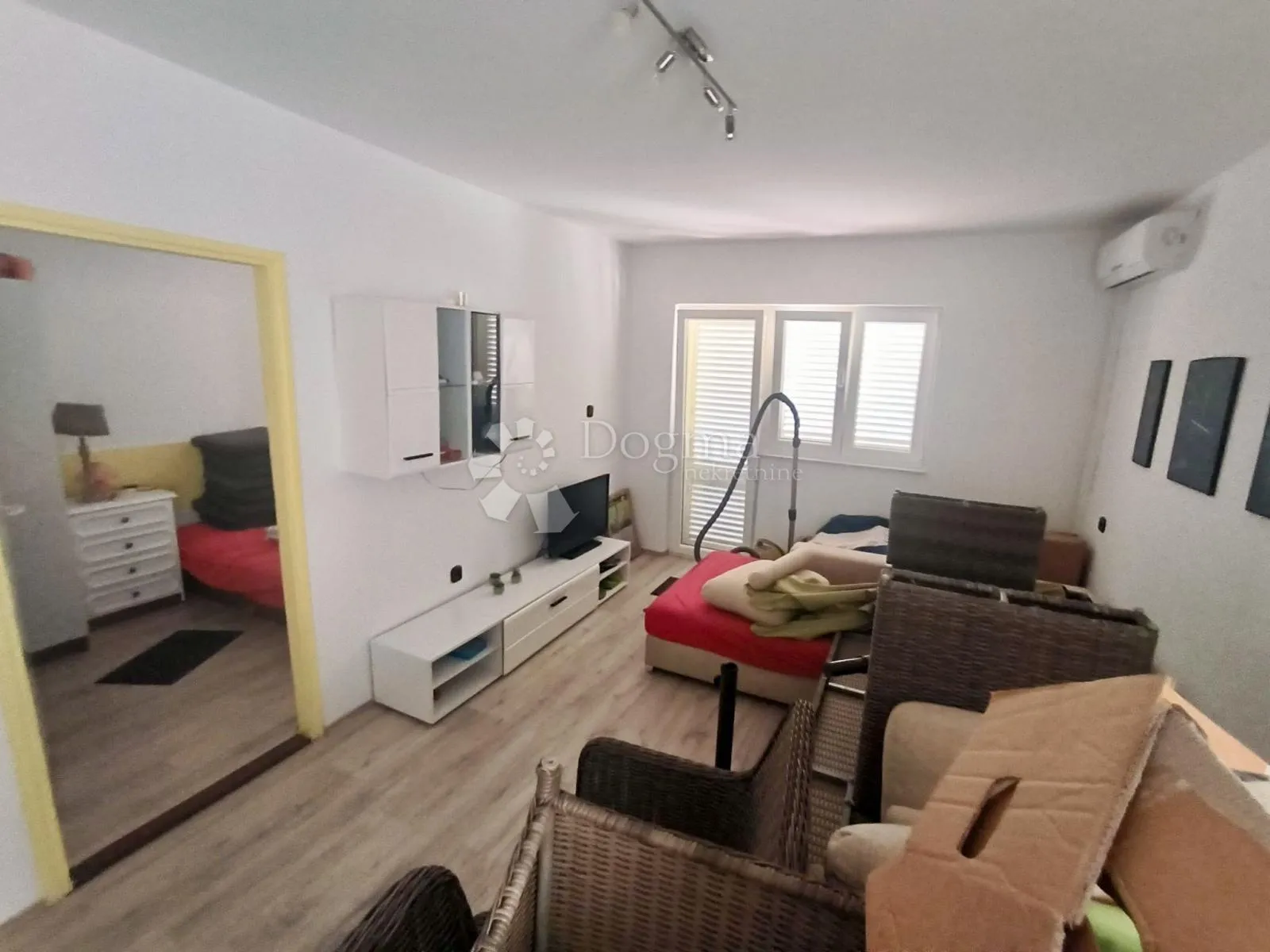 kuća sa tri apartmana, privlaka - slika 10