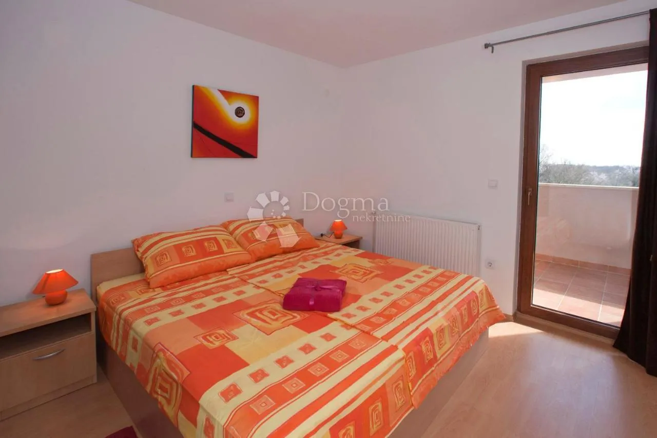 prekrasna vila sa jedinstvenim kažun bazenom - slika 10