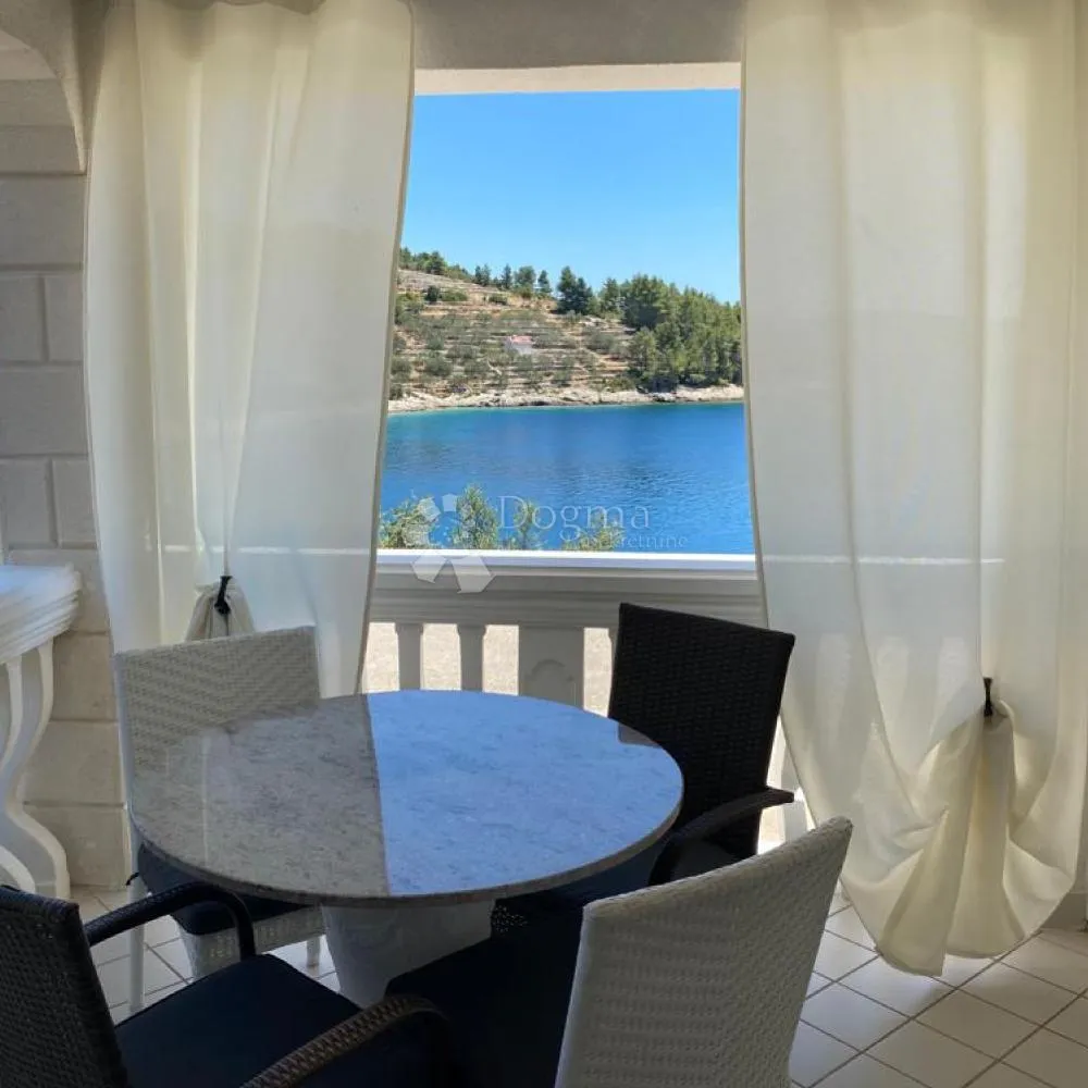 prvi red do mora: samoodrživa apartmanska vila s uhodanim poslovanjem – vela luka, korčula - slika 3