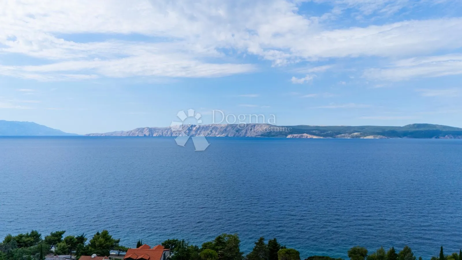 kuća sa tri velika stana blizu mora - slika 3