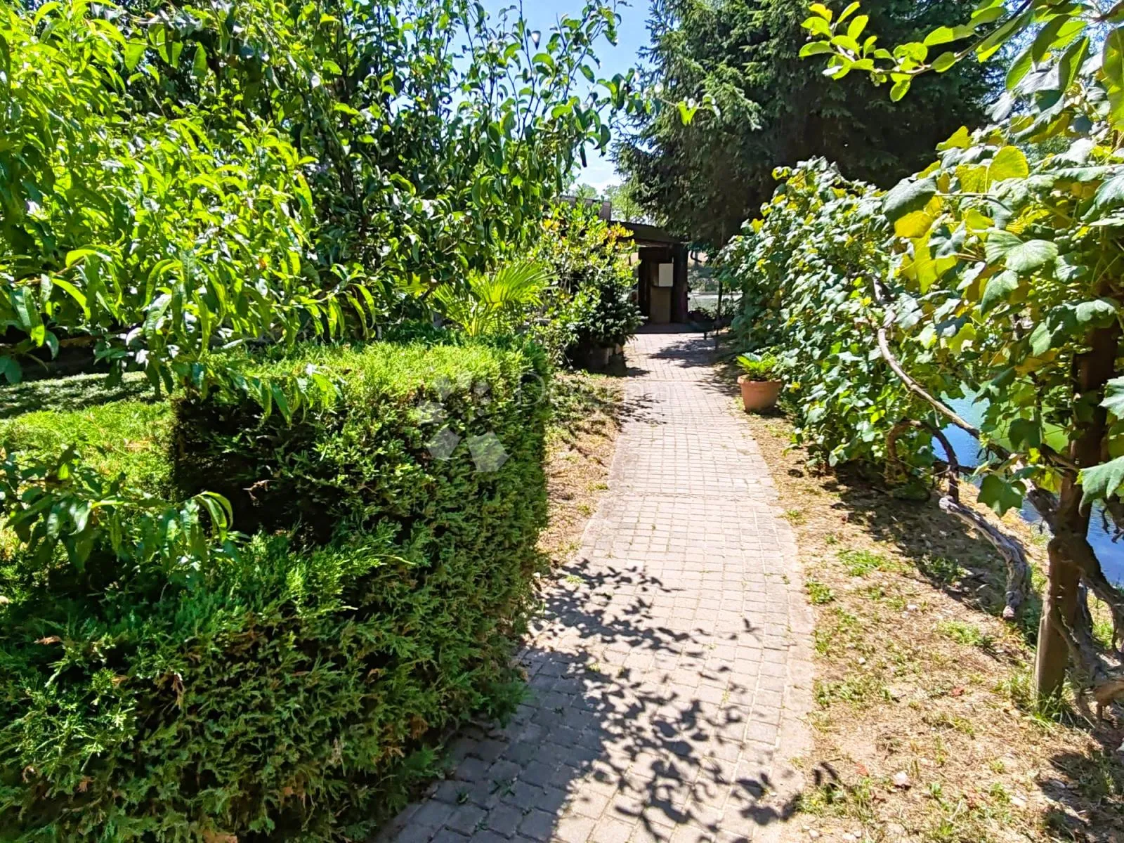 pokrenite svoj turistički projekt – zemljište s kućama, jezerima i rekreacijskom zonom - slika 7