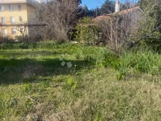 starina na atraktivnoj lokaciji - slika 4