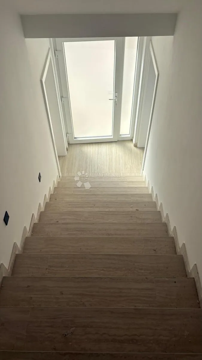 pag, luksuzna vila s bazenom-80m od mora - slika 33
