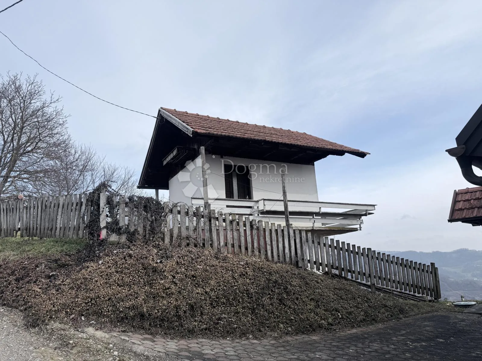 vikendica sa pogledom na sveti križ začretje - slika 4