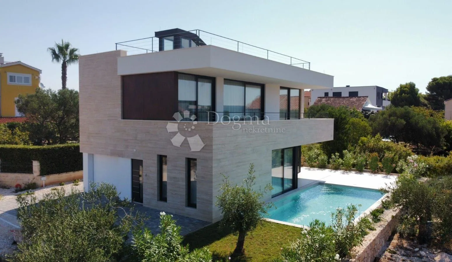 elegantna vila blizu mora - slika 4