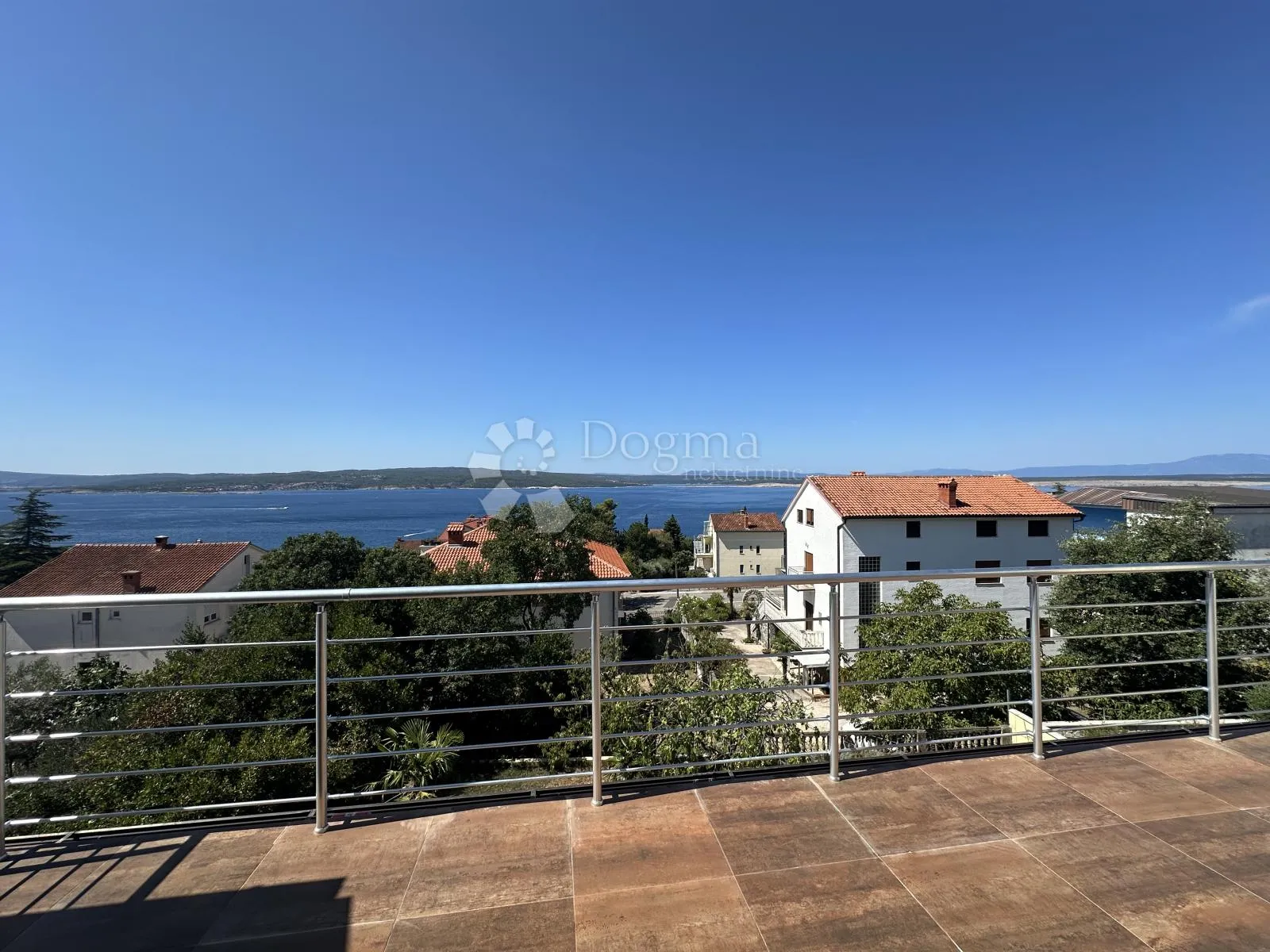 crikvenica dva apartmana 150m2 prilika!! - slika 2