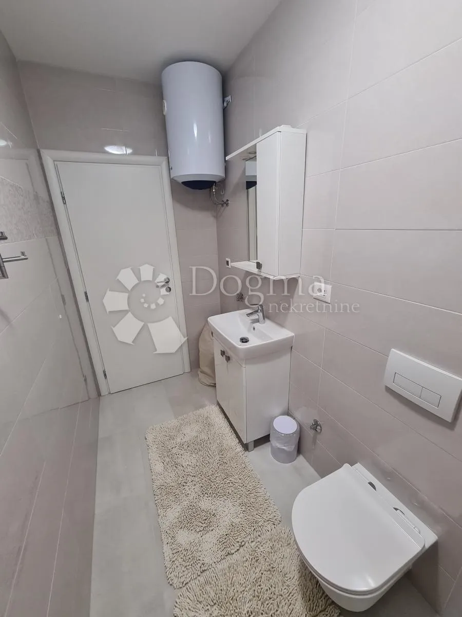 dramalj, apartmanska kuća 200 m od mora - slika 17