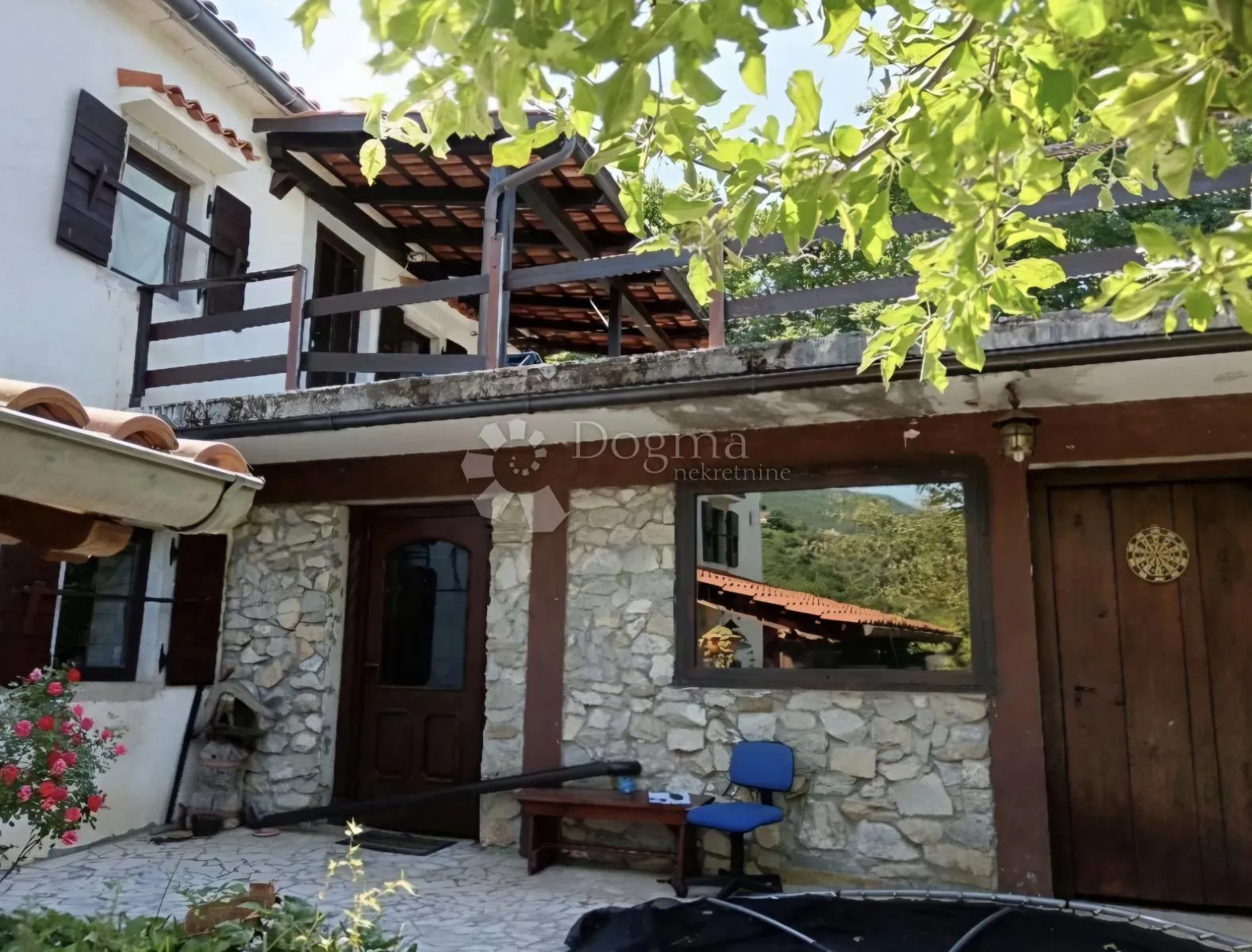 samostojeća kuća, 405m2, roč - slika 4