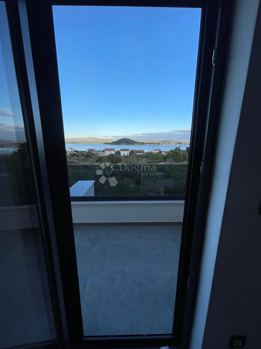penthouse s panoramskim pogledom na more – 350 m od plaže - slika 30