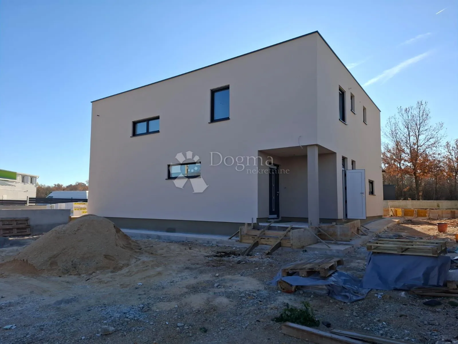 poreč (okolica) - moderna samostojeća vila - slika 11