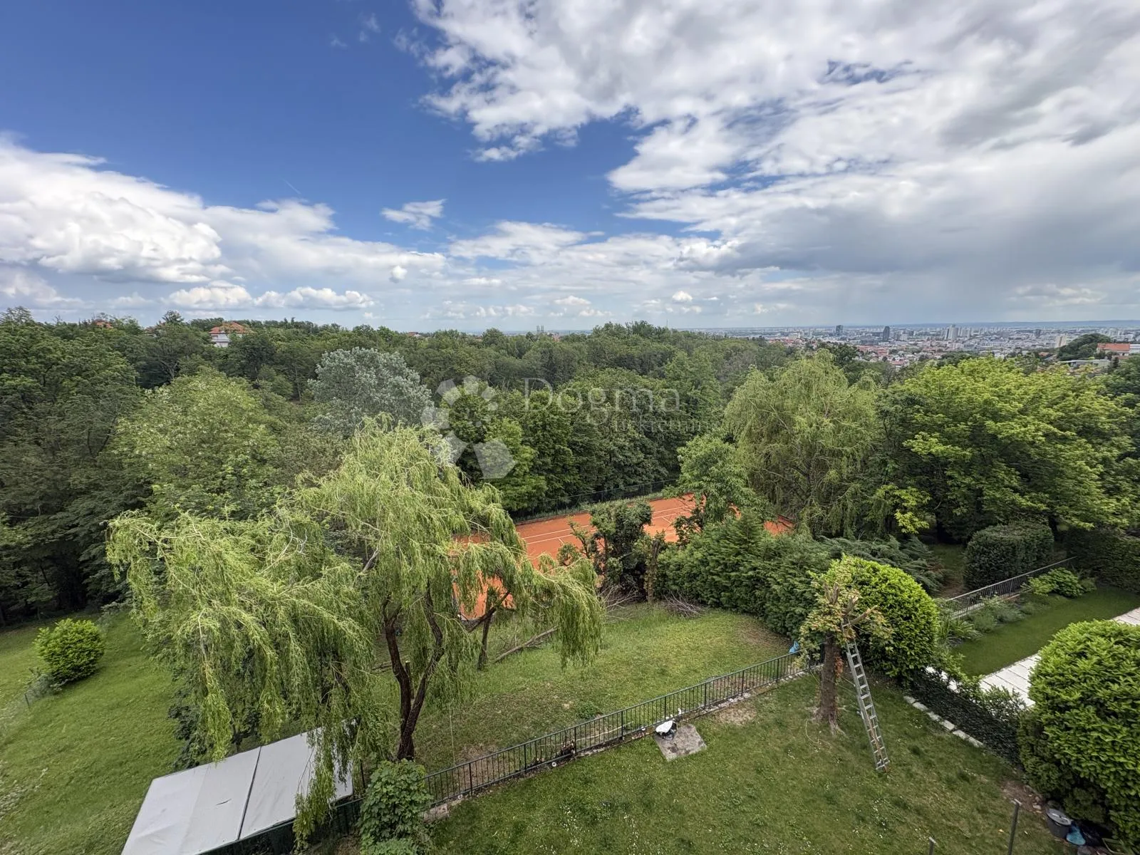 vrhovec 192 m² – panoramski pogled na zagreb, terase, garaža - slika 10