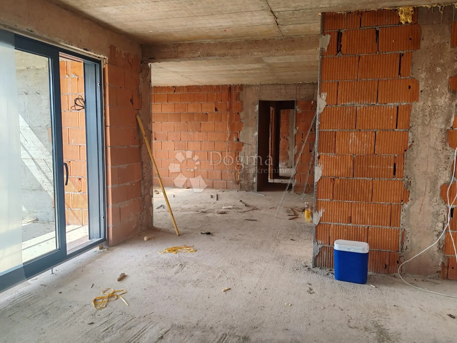 vodice - luksuzni stan nadomak mora - prvi kat - slika 6