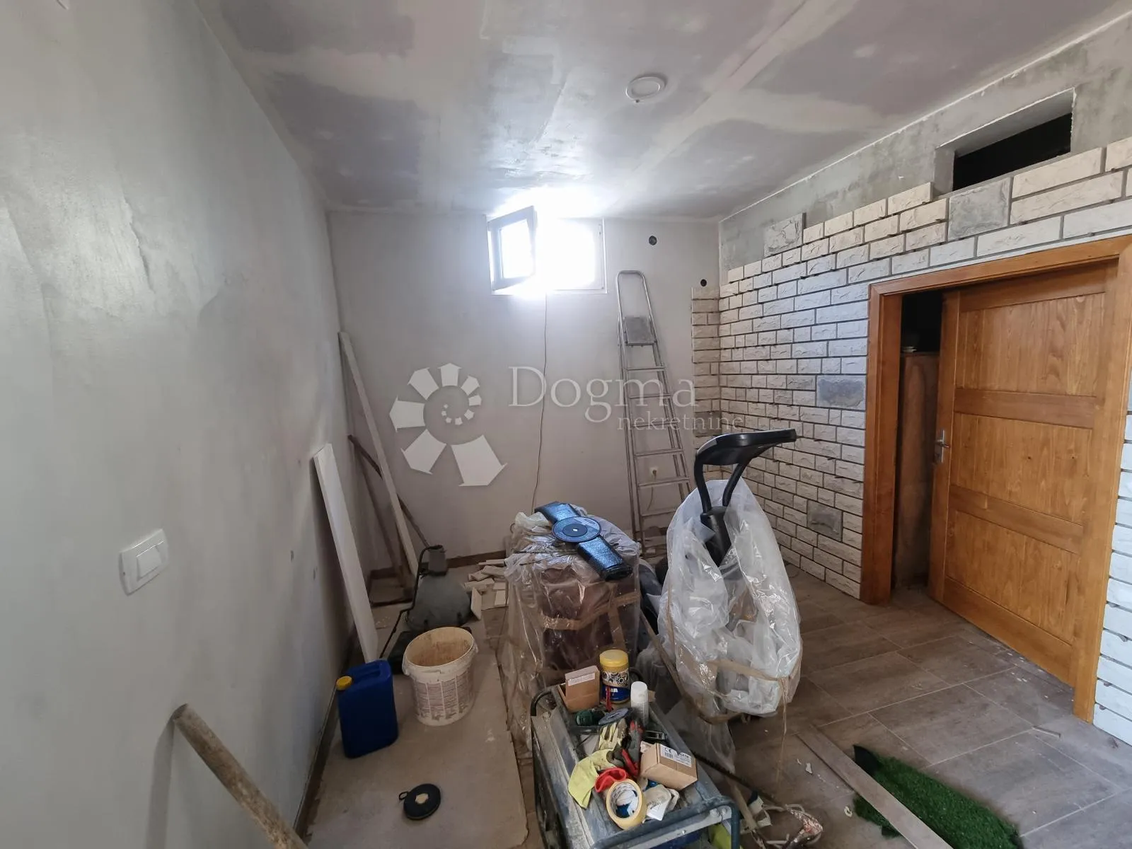 kamena villa na osami sa božanstvenim pogledom!!! - slika 25