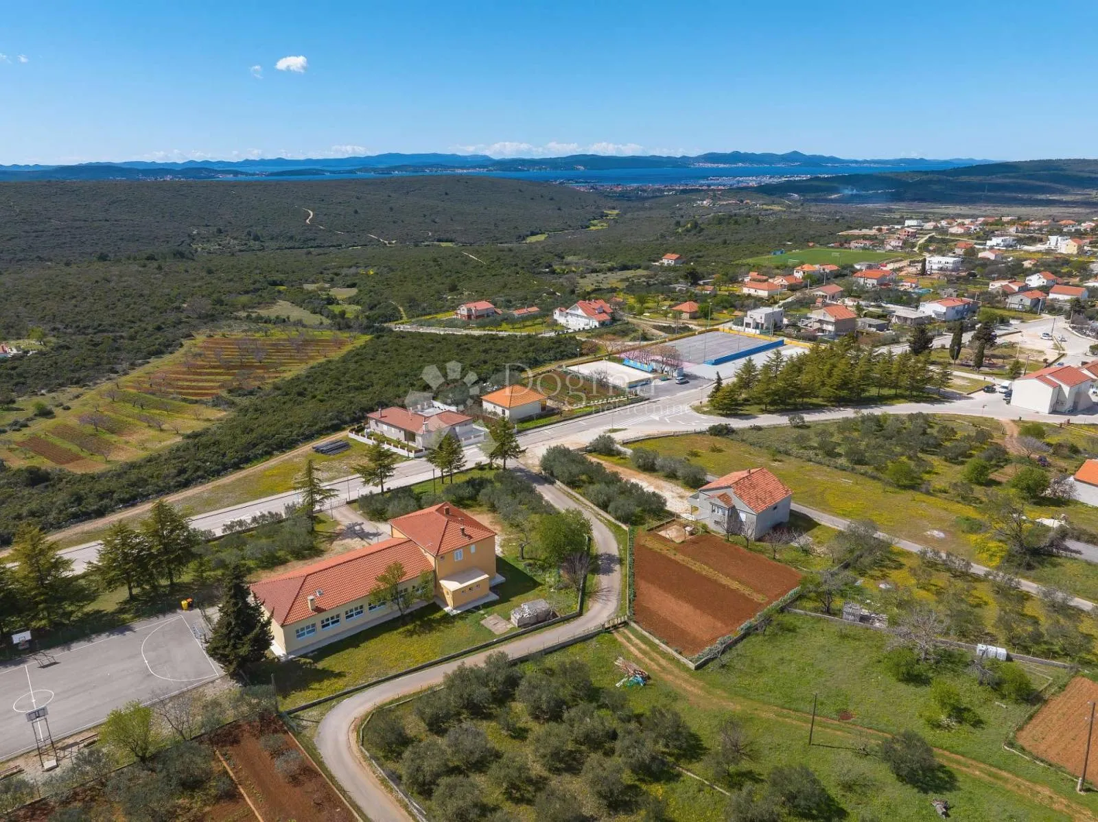 sukošan - debeljak - građevinsko zemljište 770 m2 - slika 9