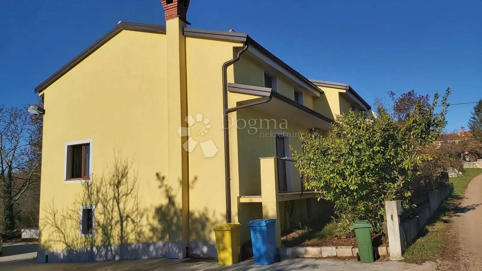 obiteljska kuća u mirnom selu, 5 spavaćih soba - slika 3