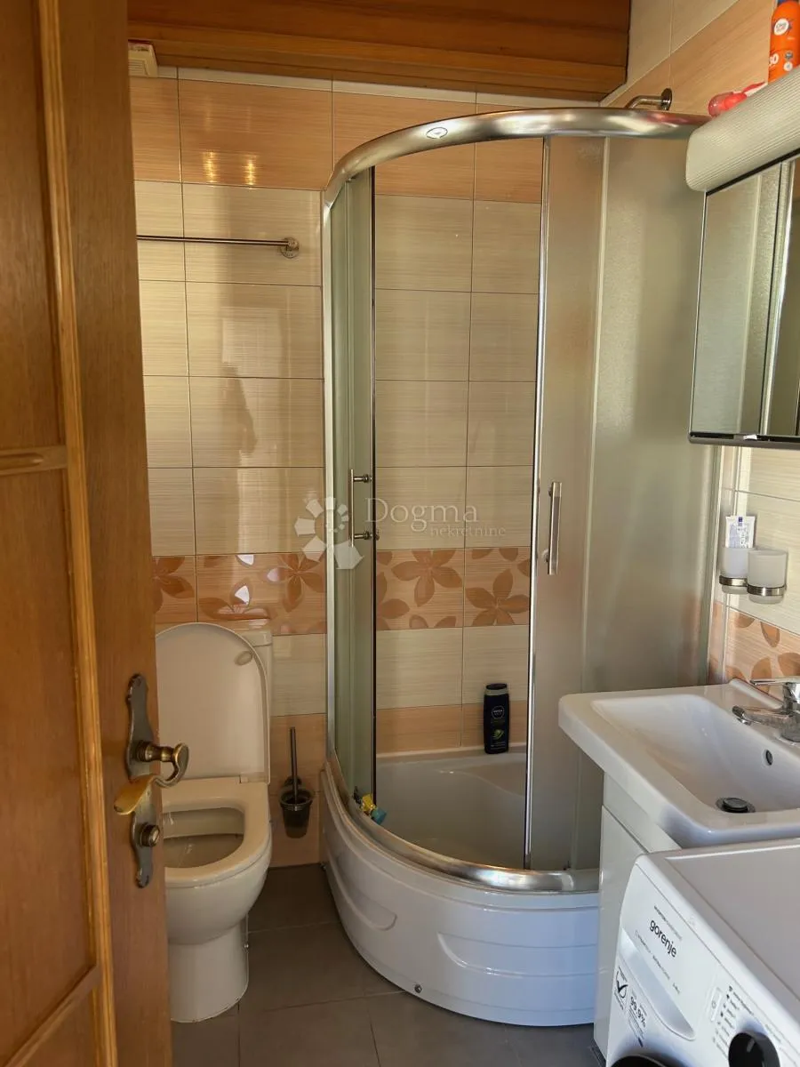 dvoetažni apartman sa garažom - slika 6