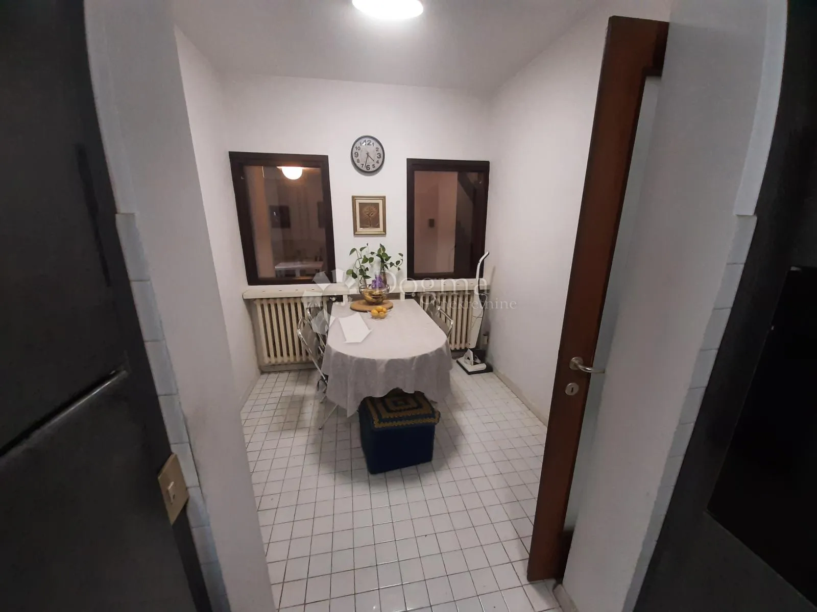 unikatna vila na zapadu zagreba – jedinstvena arhitektura i privatnost - slika 21