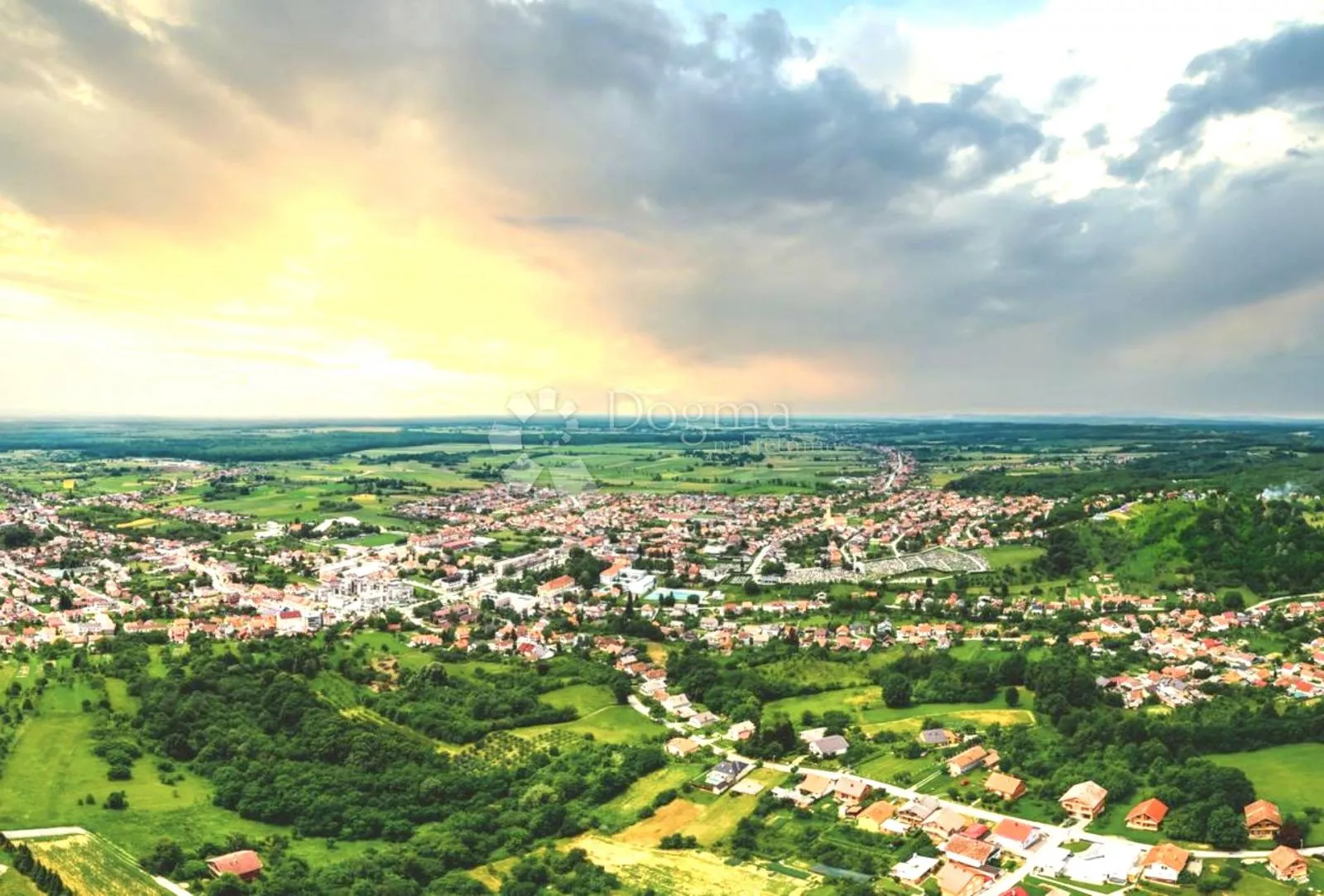 Prostrano građevinsko zemljište poslovno-gospodarske namjene, 6989 m², Novska, blizina autoceste A3