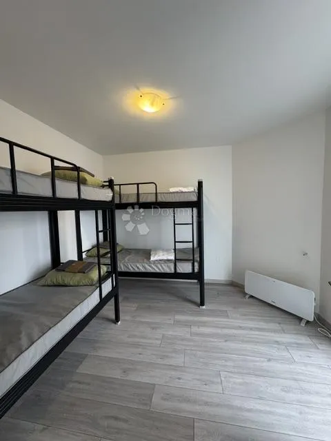 top smještaj za 60 osoba- lokacija vrhunska!! - slika 9