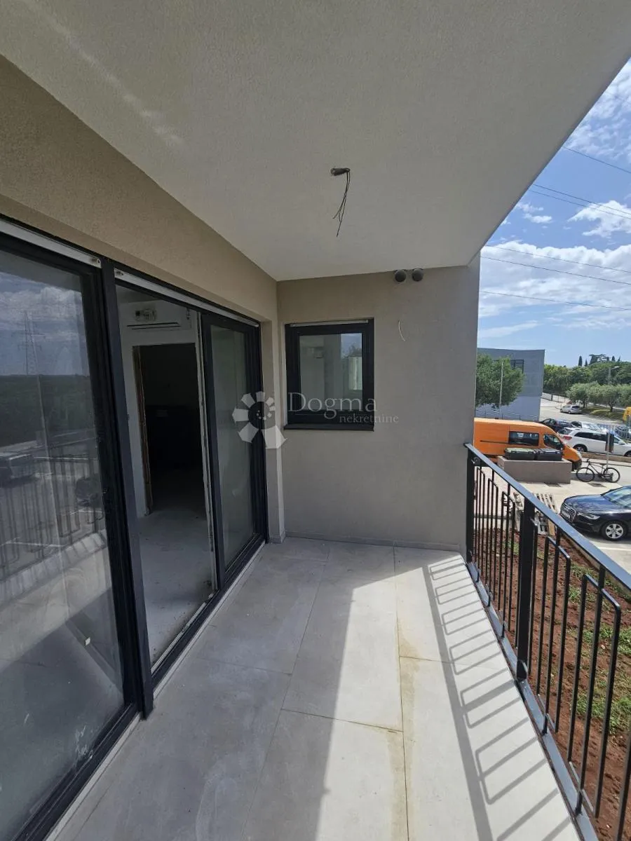 kvalitetna novogradnja pula, 95m2, 2ss+db - slika 2