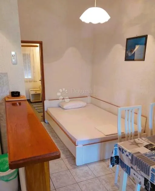 mediteranski dragulj: kuća s apartmanima i pogledom na more - slika 9